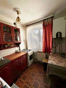 Три кімнатна квартира на Хоткевича ( продаж)