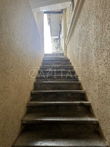 Продається нежитлове приміщення на Печерську під склад, офіс тощо.