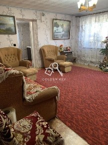 Продаж будинку із великою ділянкою