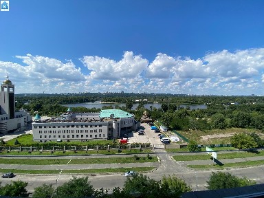 Київ, вулиця Микільсько-слобідська 4Д