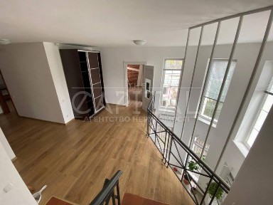 Київ, Голосіївський, Стратегічне 48