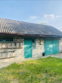 Будинок у с. Спаське з садом, гаражем і ділянкою-заходь і живи