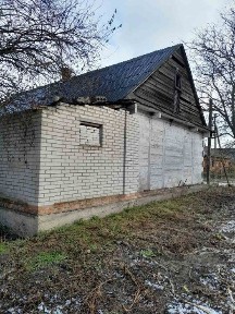 Будинок в селі Сокіл з присадибною ділянкою