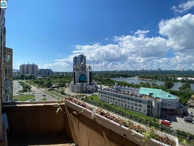 Продажа 4-комнатной квартиры 222 м², Никольско-Слободская ул., 4Д