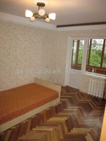 Здам гарну, комфортабельну 3-к квартиру в 15 хв. пішки м. Чернігівська