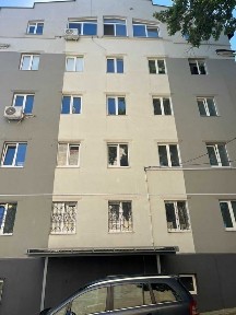 Продається Офіс. прибутковий бізнес-центр у центрі Чернівців