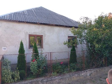 Будинок біля термальних курортів, поруч озеро