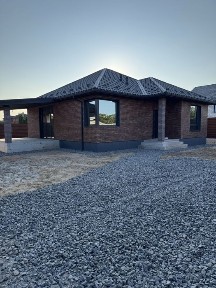 Будинок в Нових Петрівцях