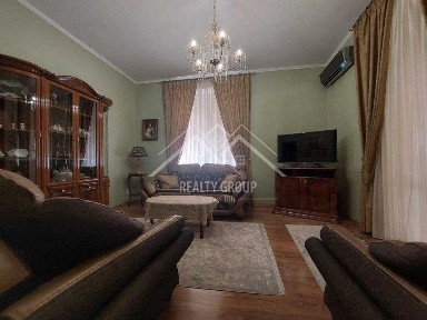 Продаж гарної 3к “сталінки” з автономним опаленням по пр. Гагарина