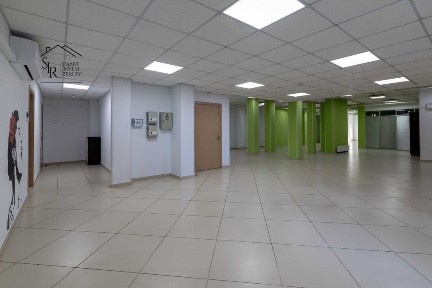 Київ, Дніпровський, Туманяна 15А