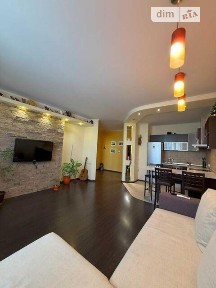 Продаж 2к квартири 57 кв. м на вул. Вишгородська 45