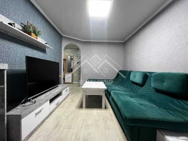 Продаж 2к квартири з ремонтом, меблями та технікою на 97-му кварталі