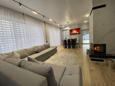 Подобова оренда будинку