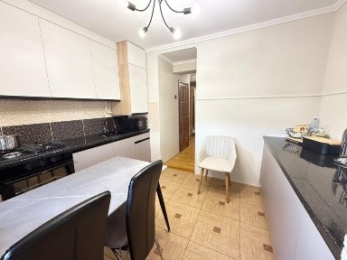 Продам 3х кімнатну квартиру р- н Доси