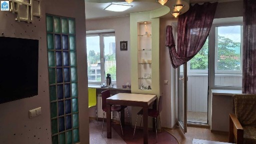 Киев, Зоологическая ул., 4А