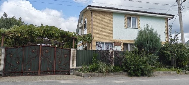 Продам сучасний будинок