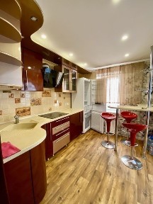 Продам 3-и кімнатну квартиру в районі Соцміста