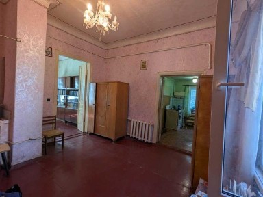 3 кімн. квартира, 52 м2, Центр