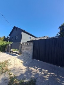 Продам будинок вул. Карнавальна