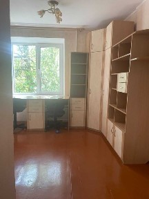 Продаж 3- кімнатної квартири по вул Ю. Вороного (Гагаріна)