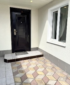 Продається будинок+СТО в центрі!