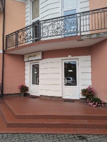 Довгострокова оренда офісних приміщень (67.2 м. кв) у м. Жовква