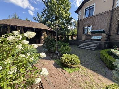 Здам в оренду якісний будинок з великим автономним укриттям