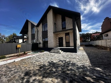 Будинок Агрономічне з підвалом