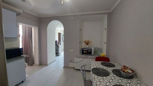 Продам 2-кімнатну квартиру. Вул. Коцюбинського, 50.