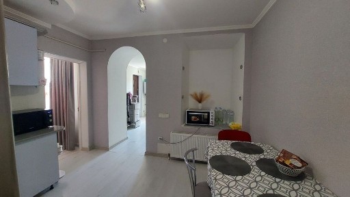 Продам 2-кімнатну квартиру. Вул. Коцюбинського, 50.