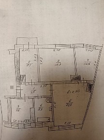 Продається чотирикімнатна квартира по Садовій