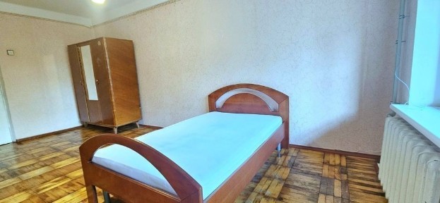 Продам 3к. кв, 3й поверх/9, вул. Чарівна