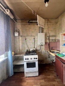 Продам 2 кімнатну квартиру Червона