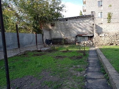 Продаж частини будинку в центрі