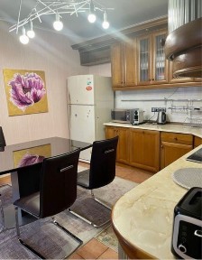 Аренда 3-х комнатной квартиры 170 м