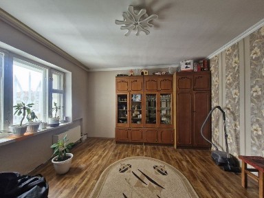 Продам 3к квартиру в Броварах район термінала вул Симона Петлюри