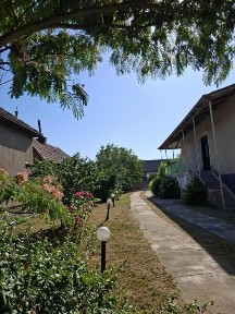 Продається будинок у Закарпатській області, селі Чомонин