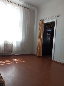 Центрі Піонера, червона лінія, продаж 2 кімнатної квартири, Сталінка.