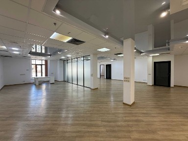 Київ, Печерський, вулиця Басейна 1