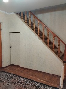 Продається добротний двоповерховий будинок