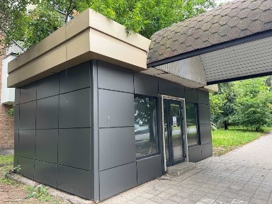 Приміщення на зупинці по вул. Грушевського