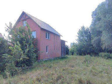 2-поверховий котедж в с. Повстин на березі річки Удай