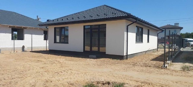 Сучасний будинок 102 кв. м з газом, Нові Петрівці