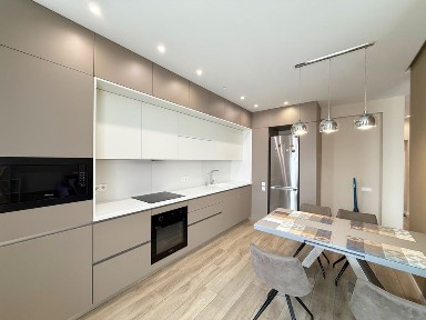 Київ, Дніпровський, Регенераторная 4