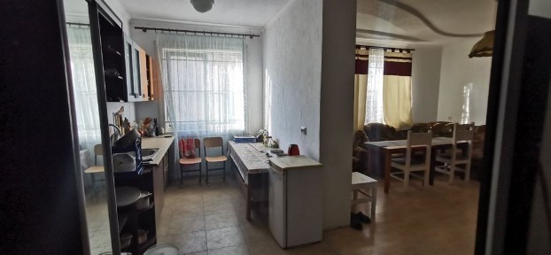 Будинок Незвисько, 18с. землі