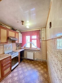 Продам 3х кімнатну квартиру в м. Покров, район виконкому, центр