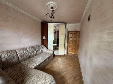 Здається в довгострокову оренду 2 кімнатна квартира Коновальця