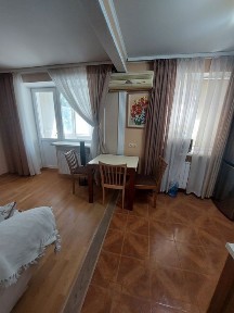 Сухий Фонтан/ Трьохкімнатна квартира