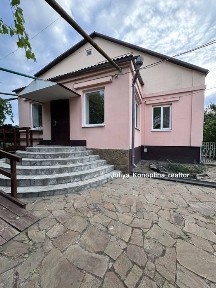 Підгородне, Тополина вулиця 5