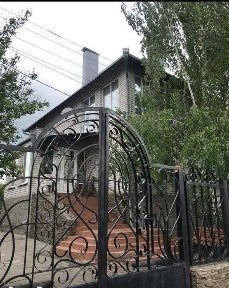 Продам будинок, дом 350 м², 20 соток, Павлоград - від власника